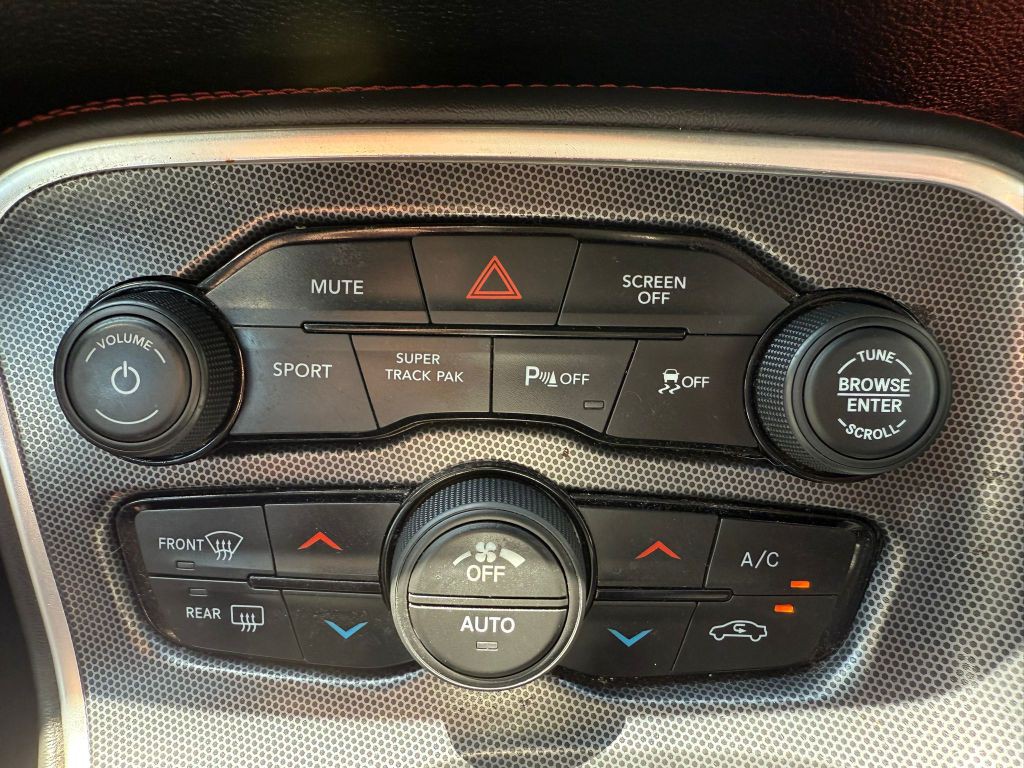 2018 Dodge Challenger Image 28