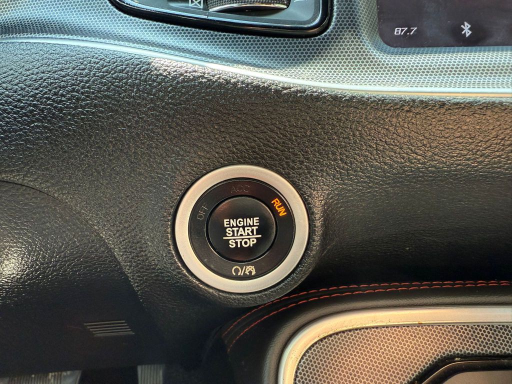 2018 Dodge Challenger Image 32