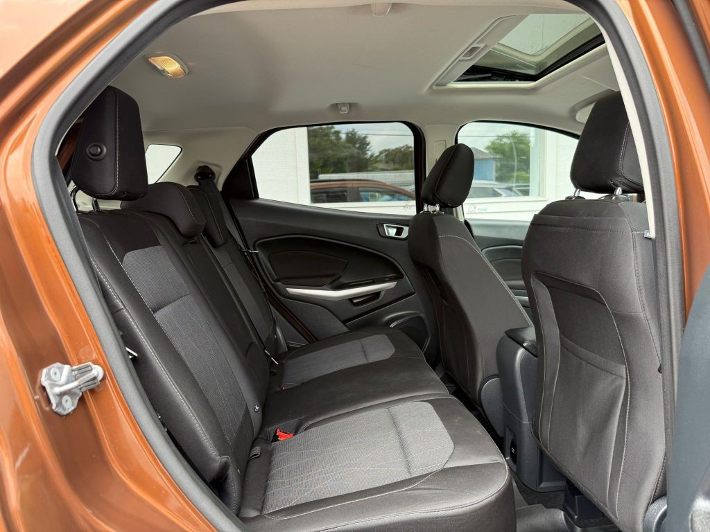 2018 Ford Econoline Image 16