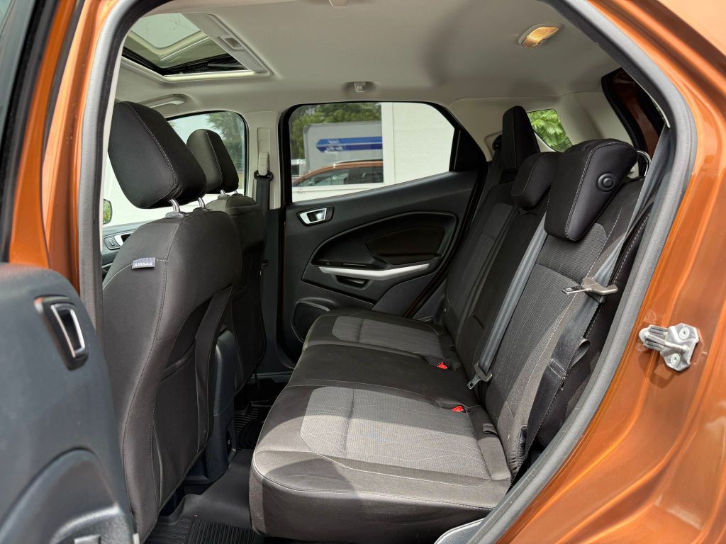 2018 Ford Econoline Image 17