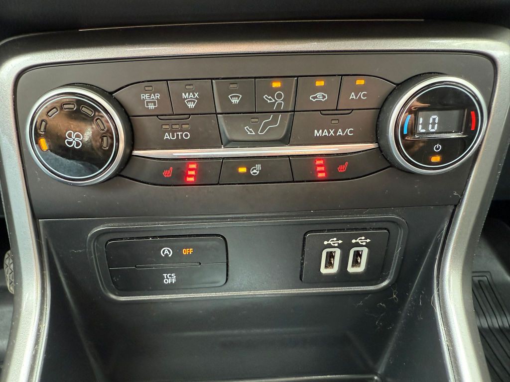 2018 Ford Econoline Image 26