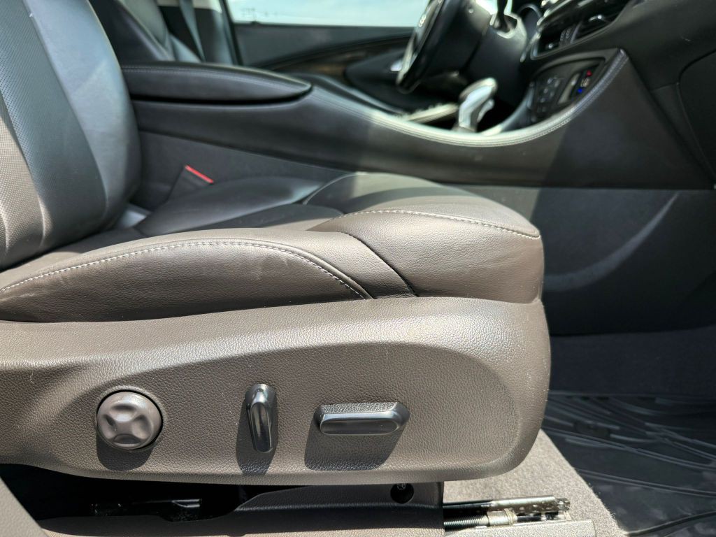 2019 Buick Envision Image 32