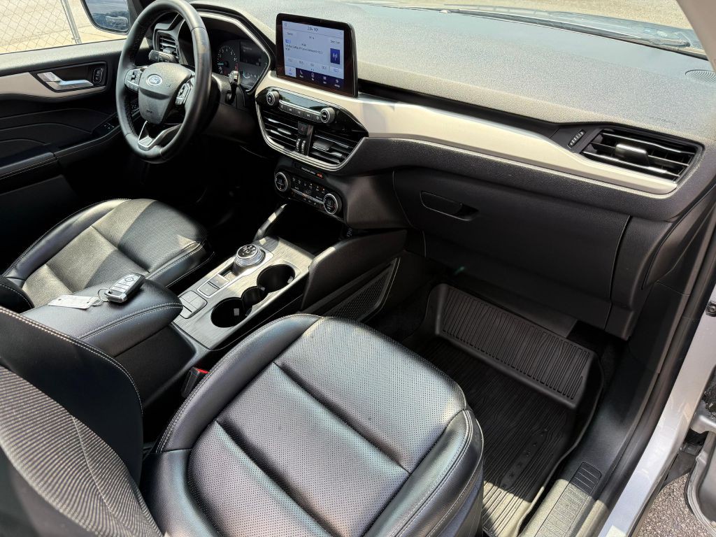 2021 Ford Escape Image 16