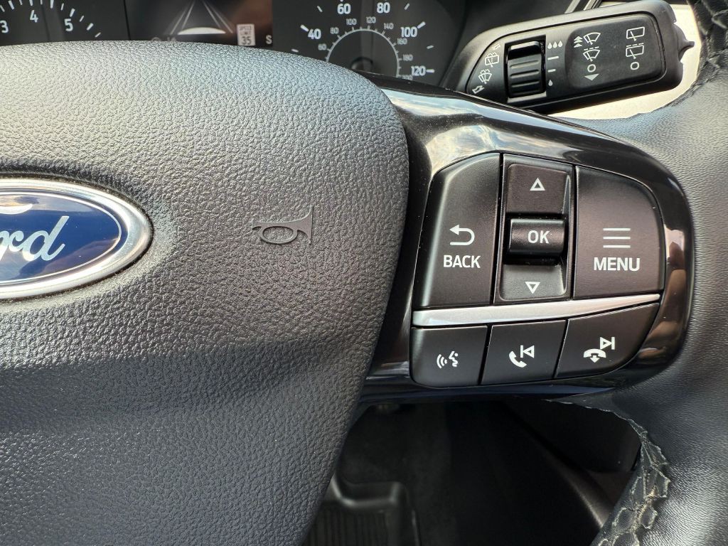 2021 Ford Escape Image 32