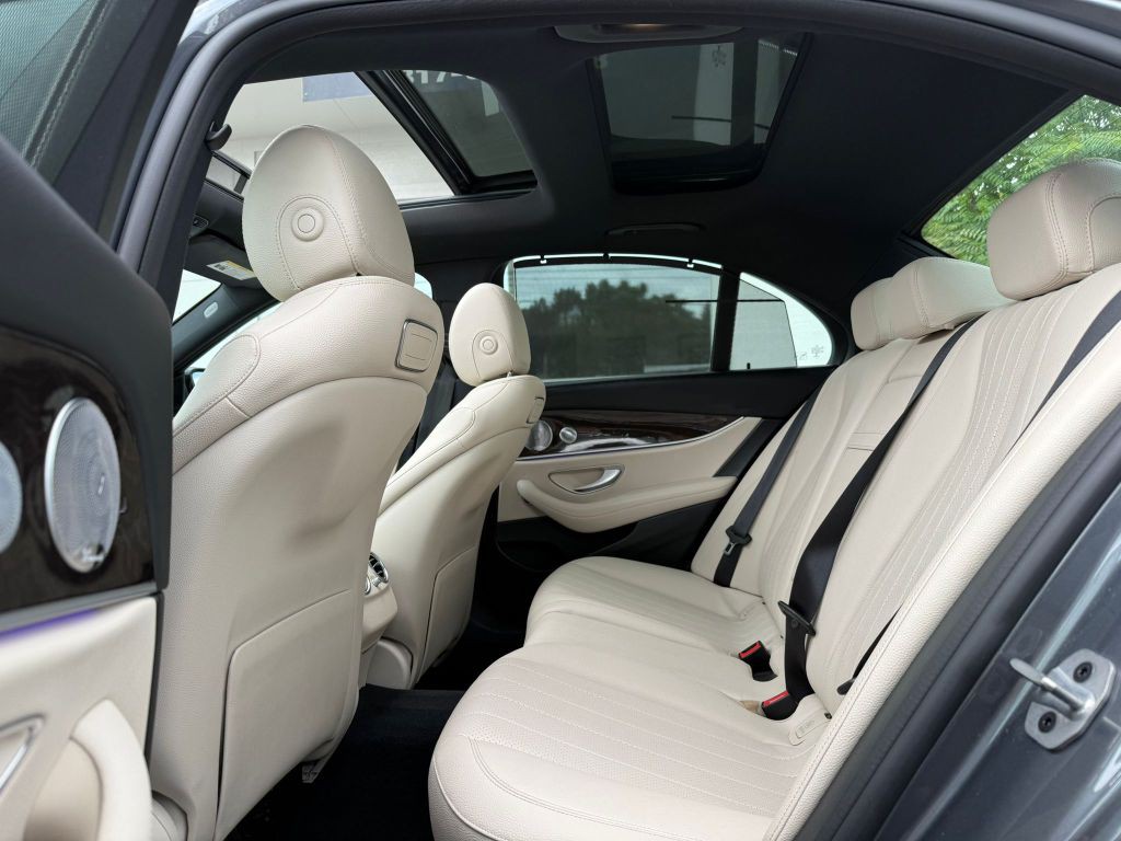 2019 Mercedes-Benz E-Class Image 19
