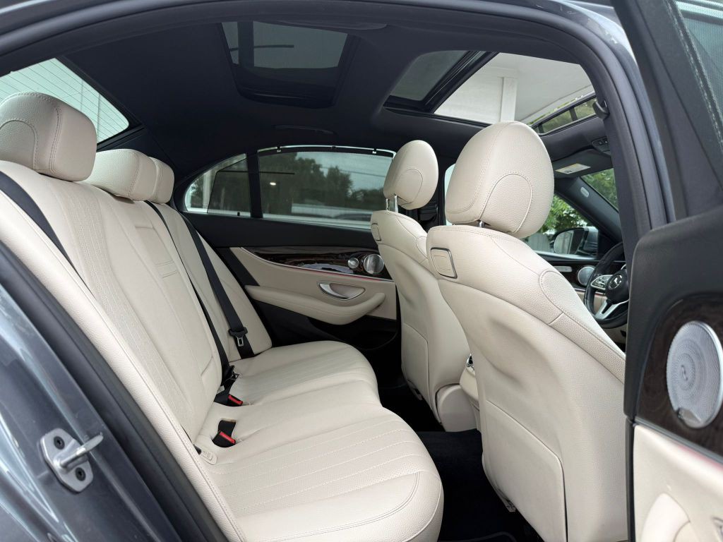 2019 Mercedes-Benz E-Class Image 20