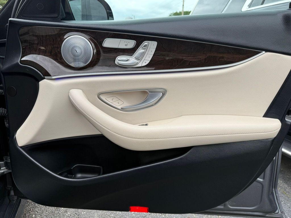 2019 Mercedes-Benz E-Class Image 36