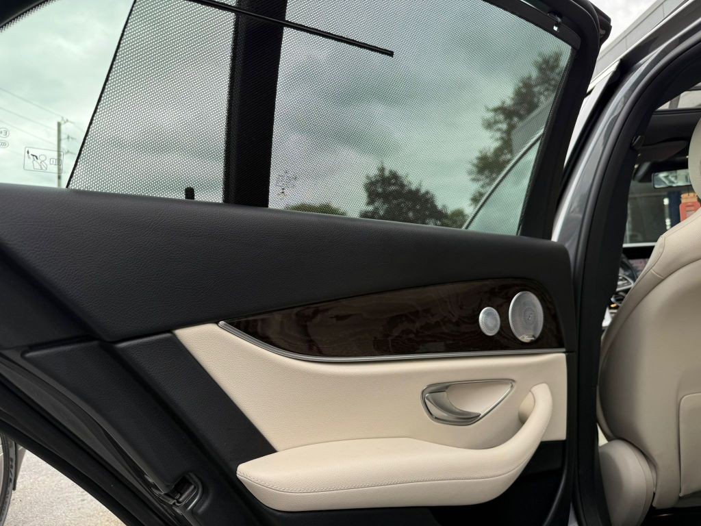 2019 Mercedes-Benz E-Class Image 37
