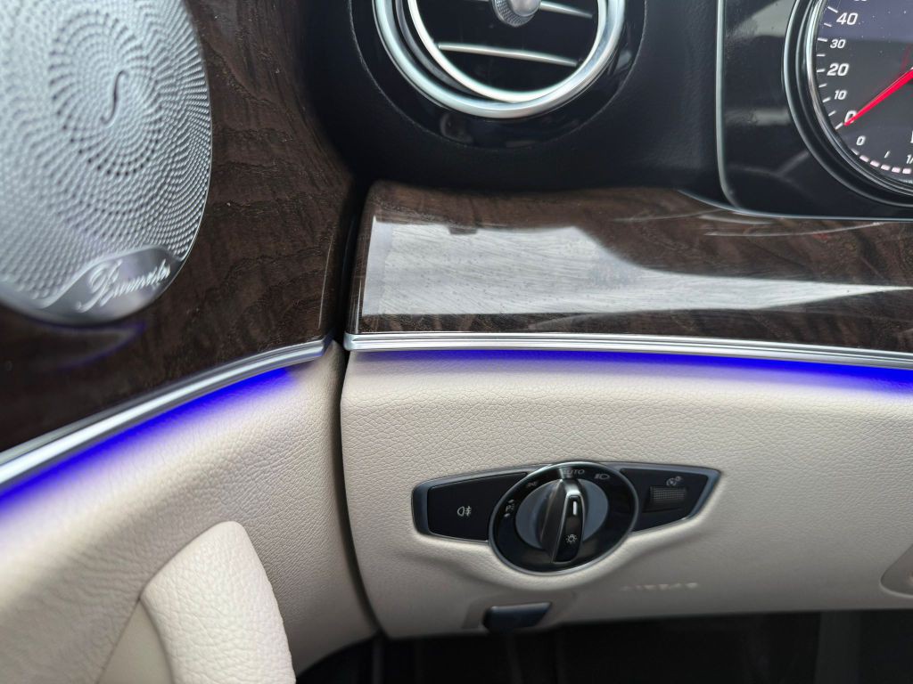 2019 Mercedes-Benz E-Class Image 38