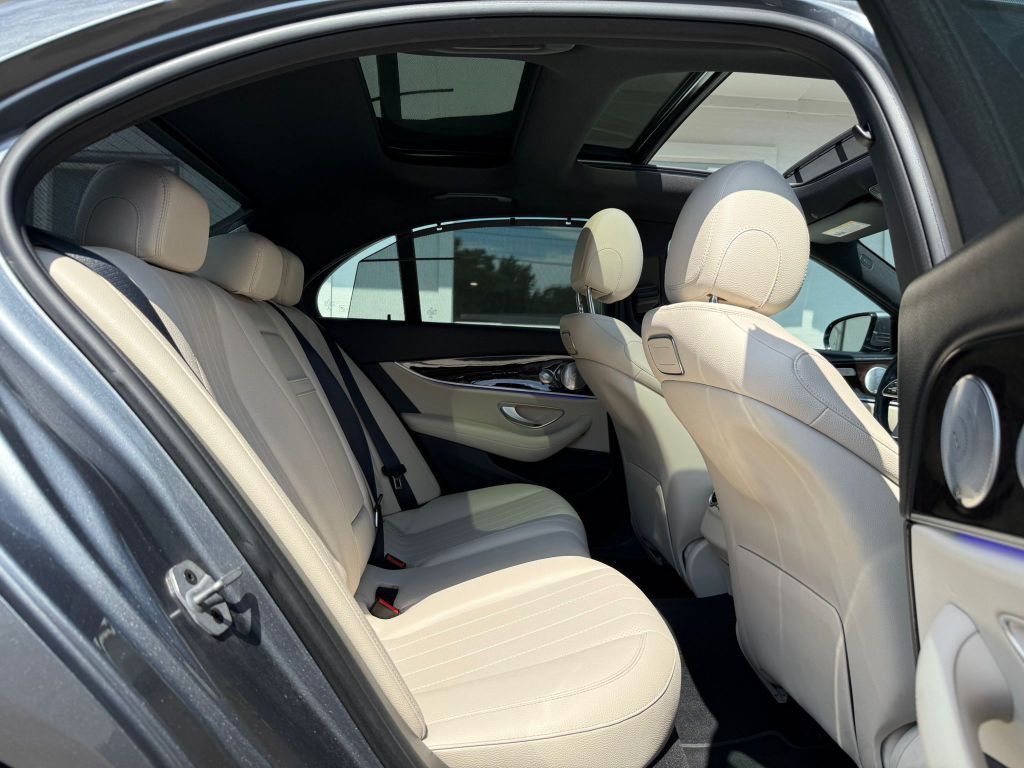 2019 Mercedes-Benz E-Class Image 18