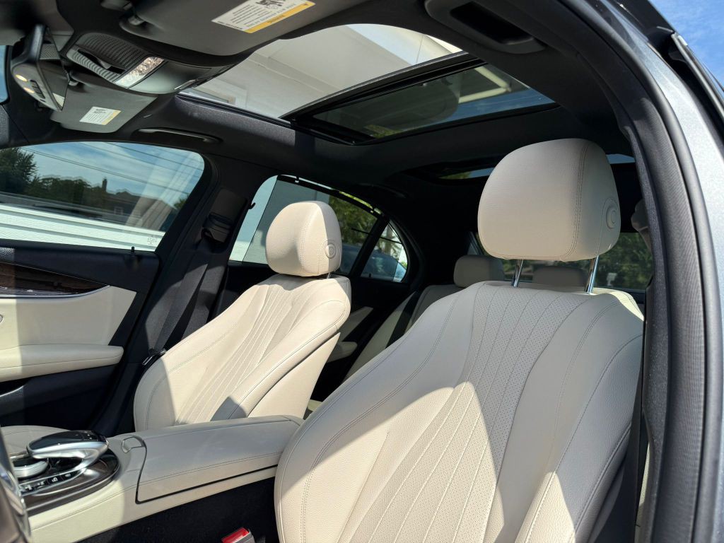 2019 Mercedes-Benz E-Class Image 19