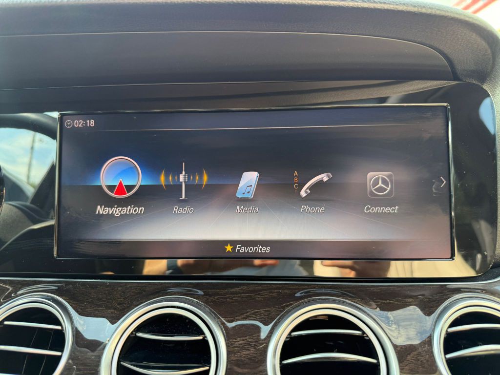 2019 Mercedes-Benz E-Class Image 25