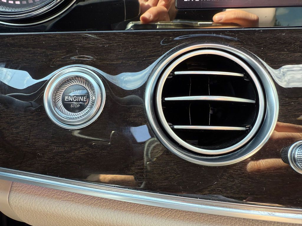 2019 Mercedes-Benz E-Class Image 30