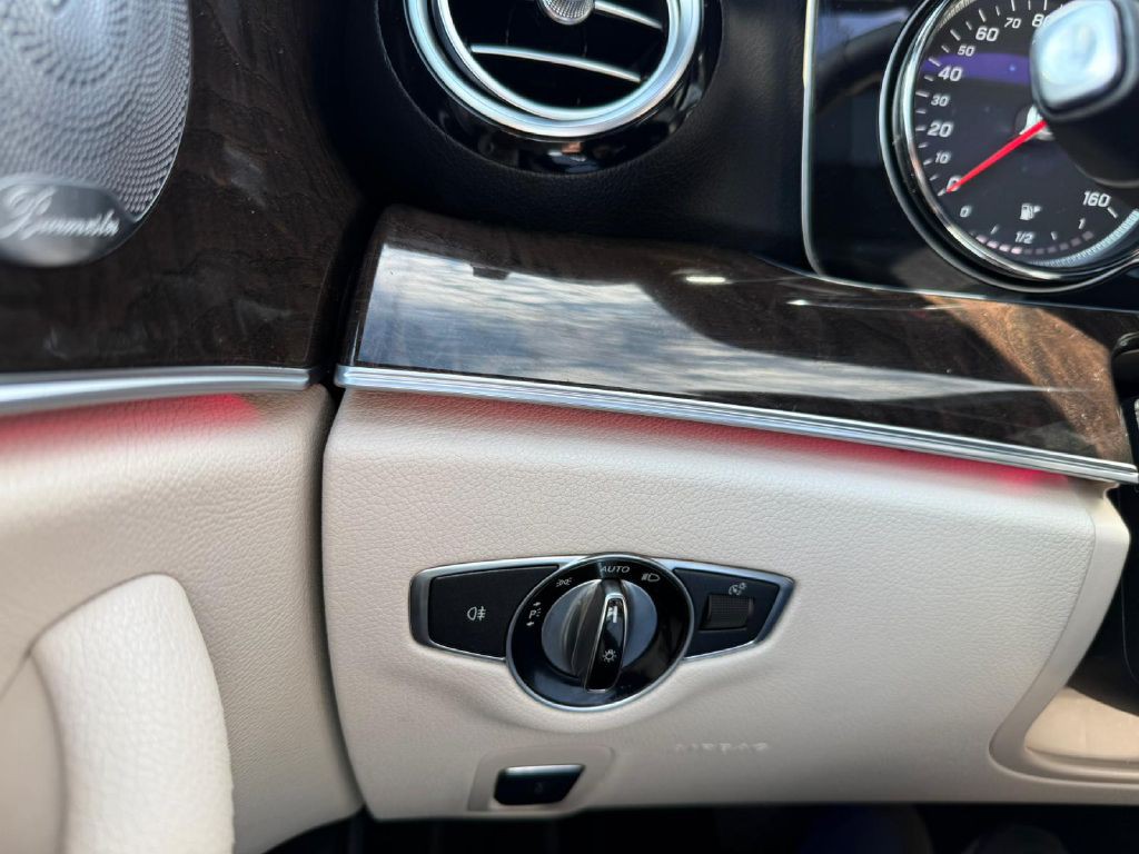2019 Mercedes-Benz E-Class Image 36