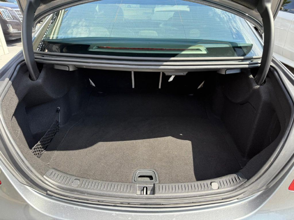 2019 Mercedes-Benz E-Class Image 38