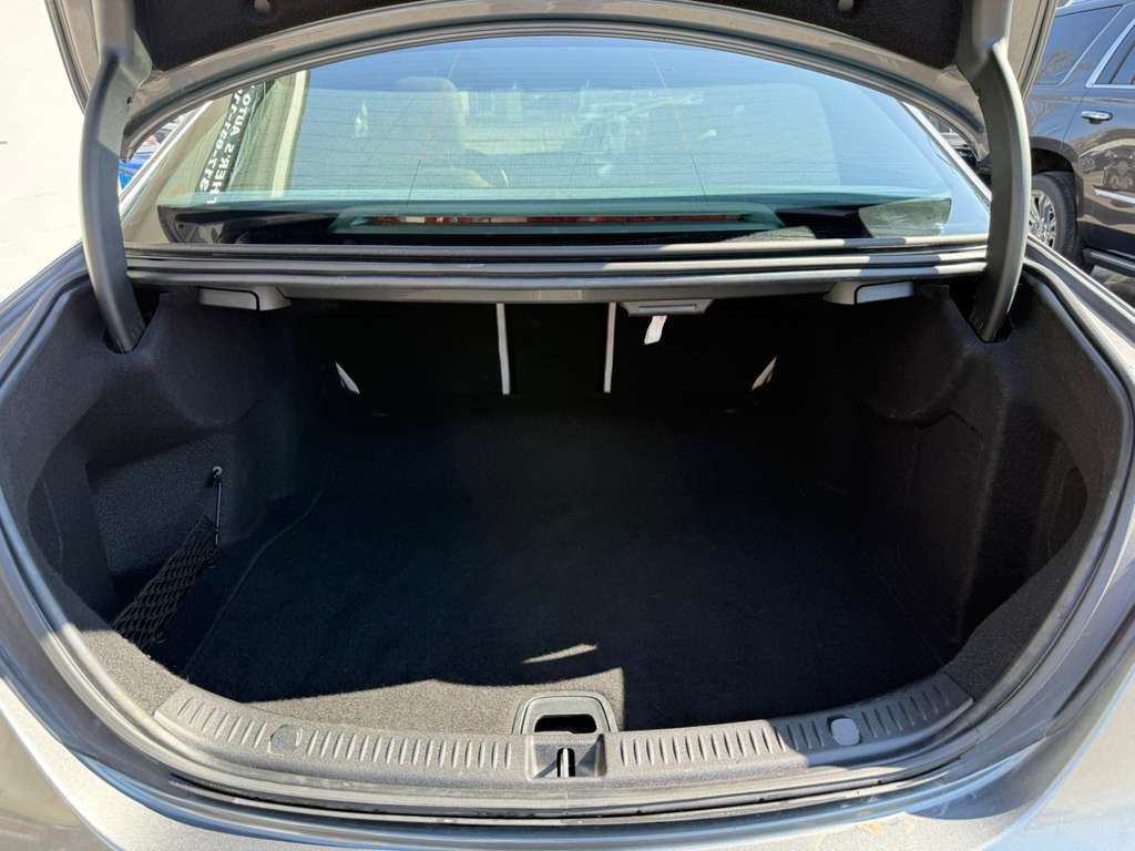 2019 Mercedes-Benz E-Class Image 22