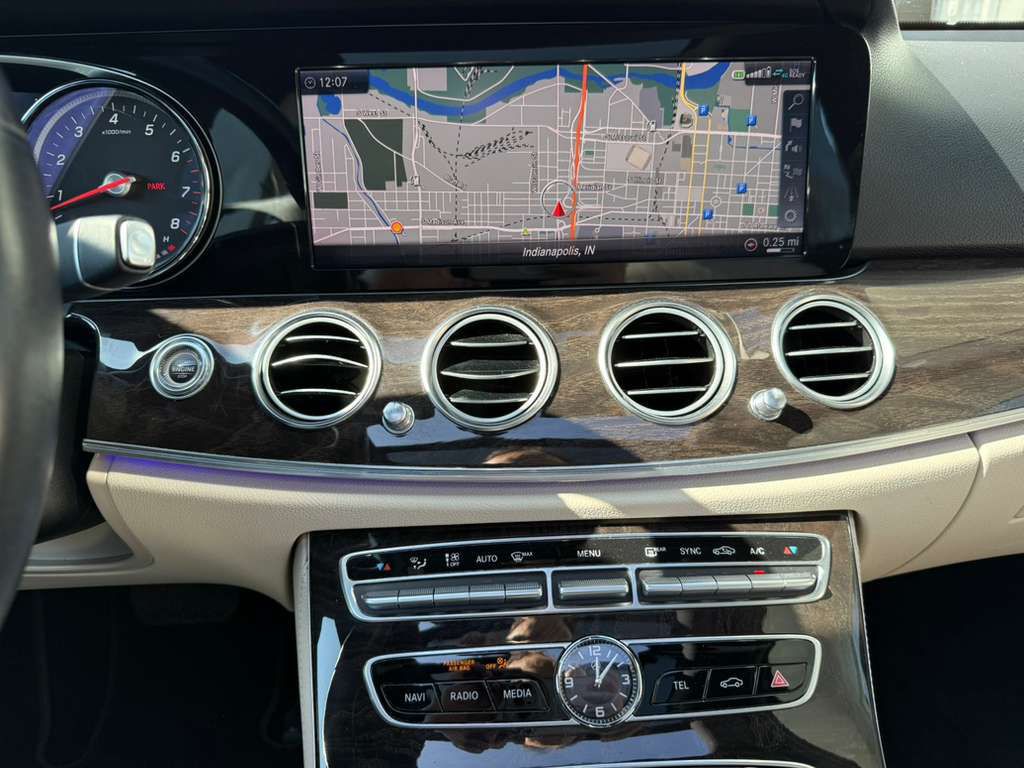 2019 Mercedes-Benz E-Class Image 26