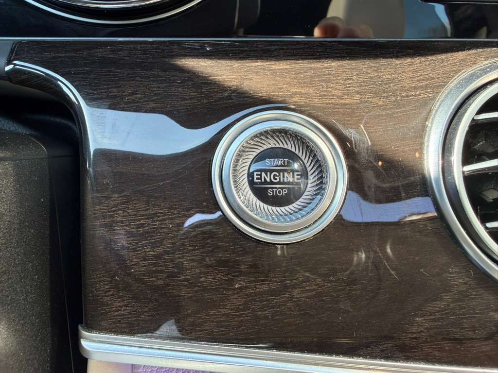 2019 Mercedes-Benz E-Class Image 35