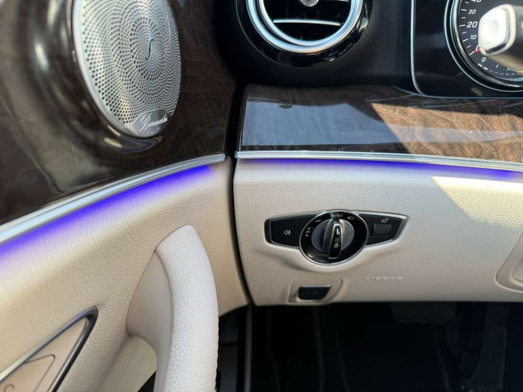 2019 Mercedes-Benz E-Class Image 36