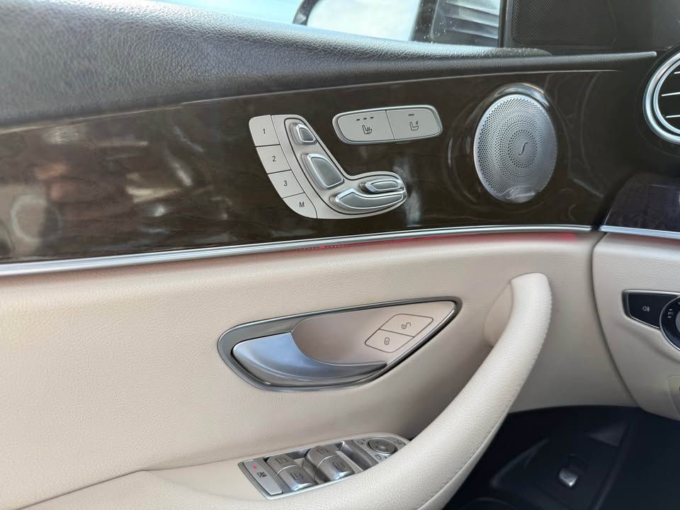 2019 Mercedes-Benz E-Class Image 38