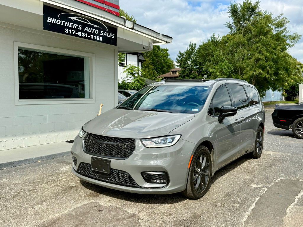 2023 Chrysler Pacifica Image 3