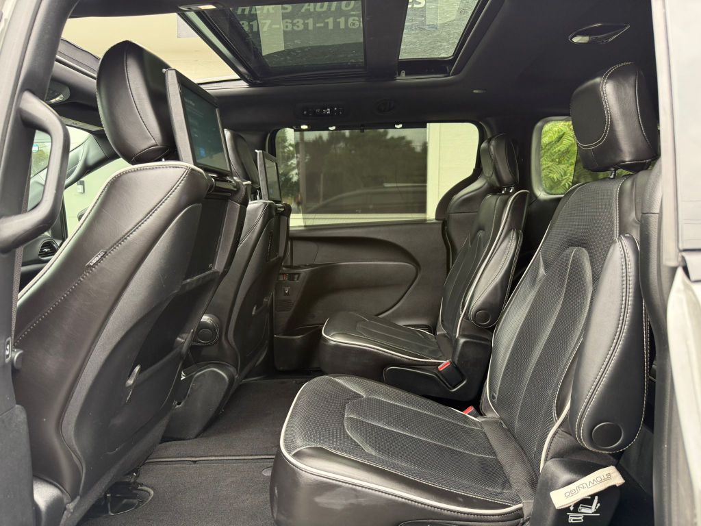 2023 Chrysler Pacifica Image 19