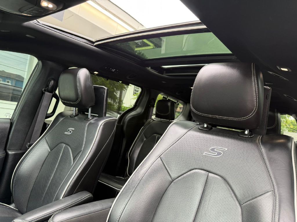 2023 Chrysler Pacifica Image 21