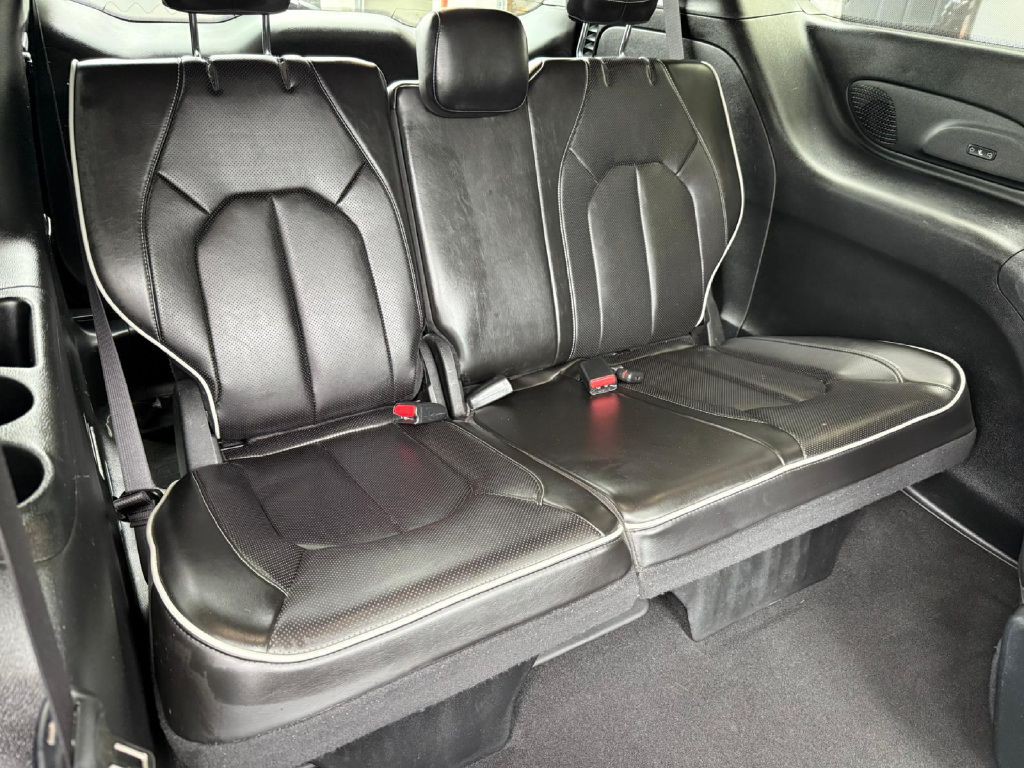 2023 Chrysler Pacifica Image 22