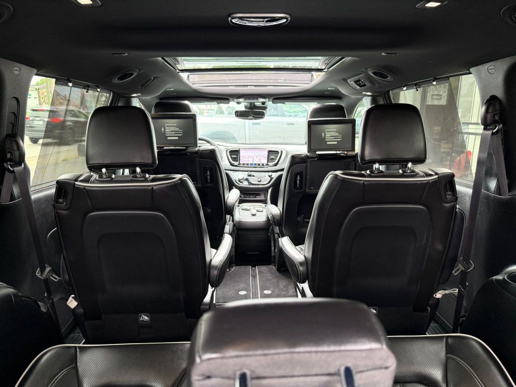 2023 Chrysler Pacifica Image 24