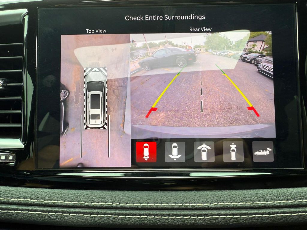 2023 Chrysler Pacifica Image 28