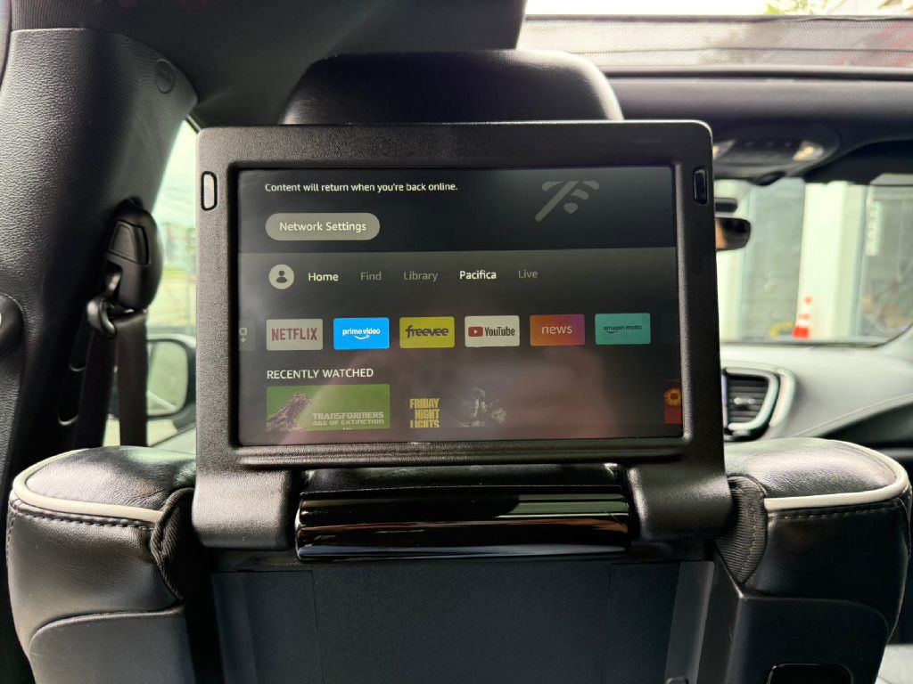 2023 Chrysler Pacifica Image 34