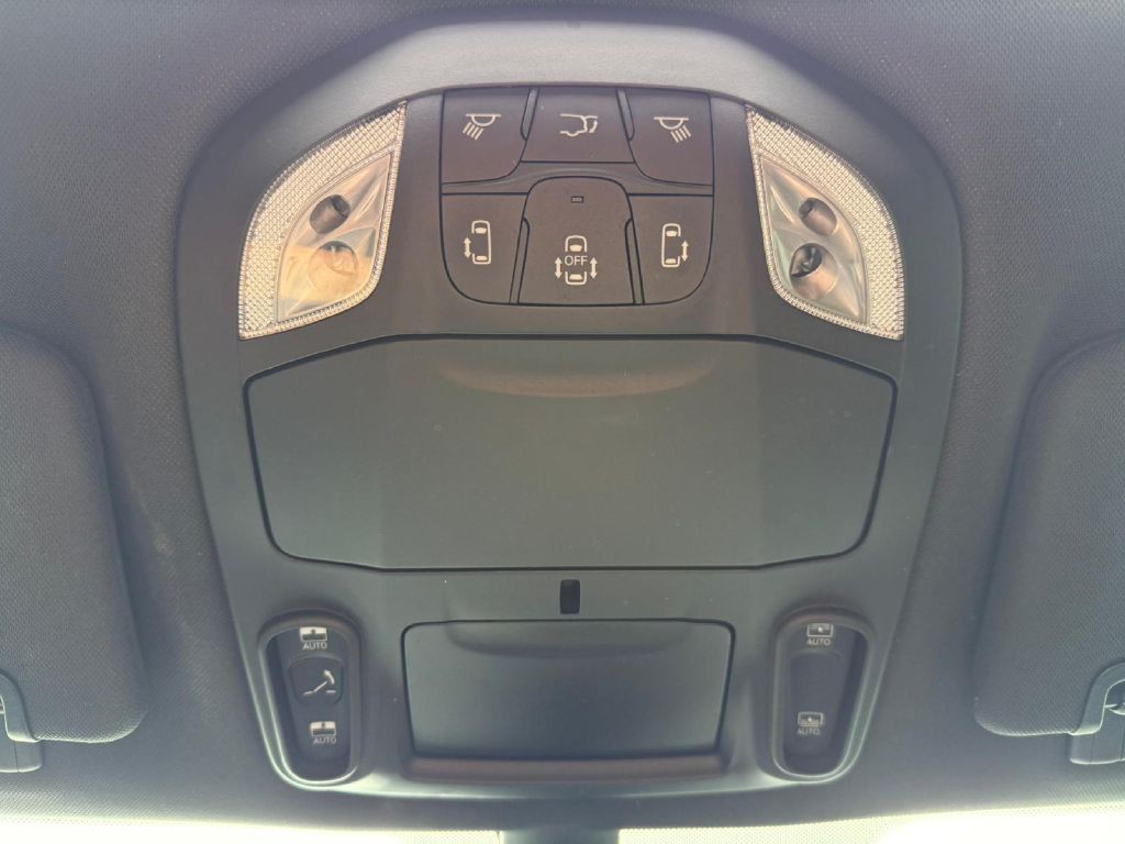 2023 Chrysler Pacifica Image 45