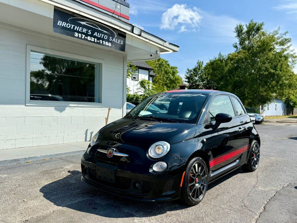 2015 FIAT 500 Image 3