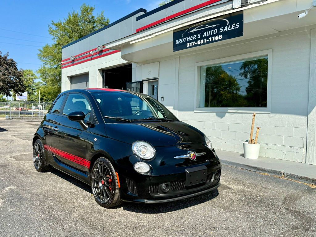 2015 FIAT 500 Image 4