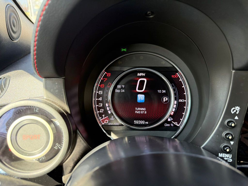 2015 FIAT 500 Image 20
