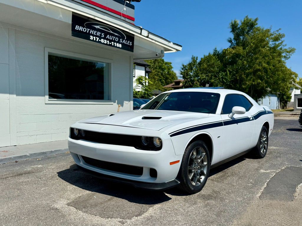 2017 Dodge Challenger Image 2