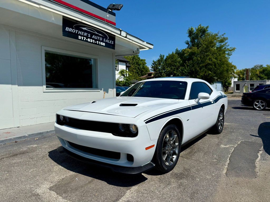 2017 Dodge Challenger Image 4