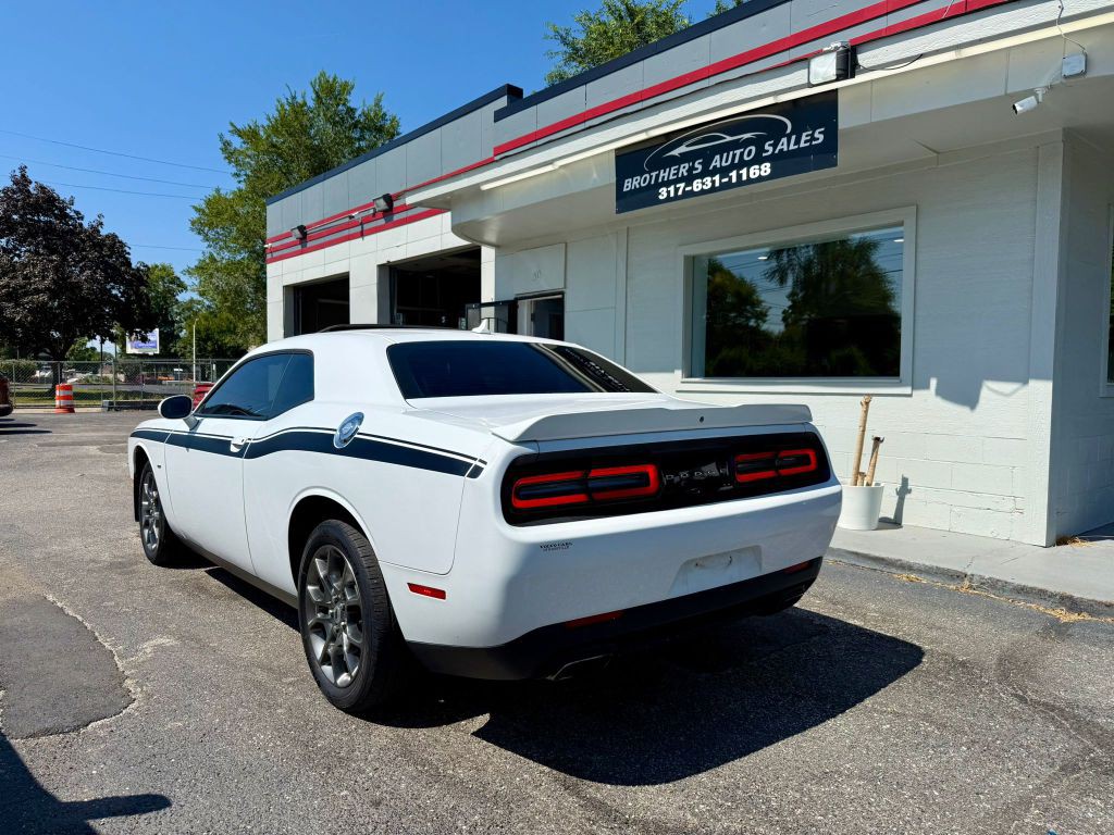 2017 Dodge Challenger Image 11