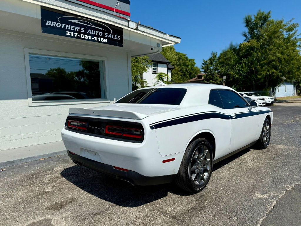 2017 Dodge Challenger Image 12