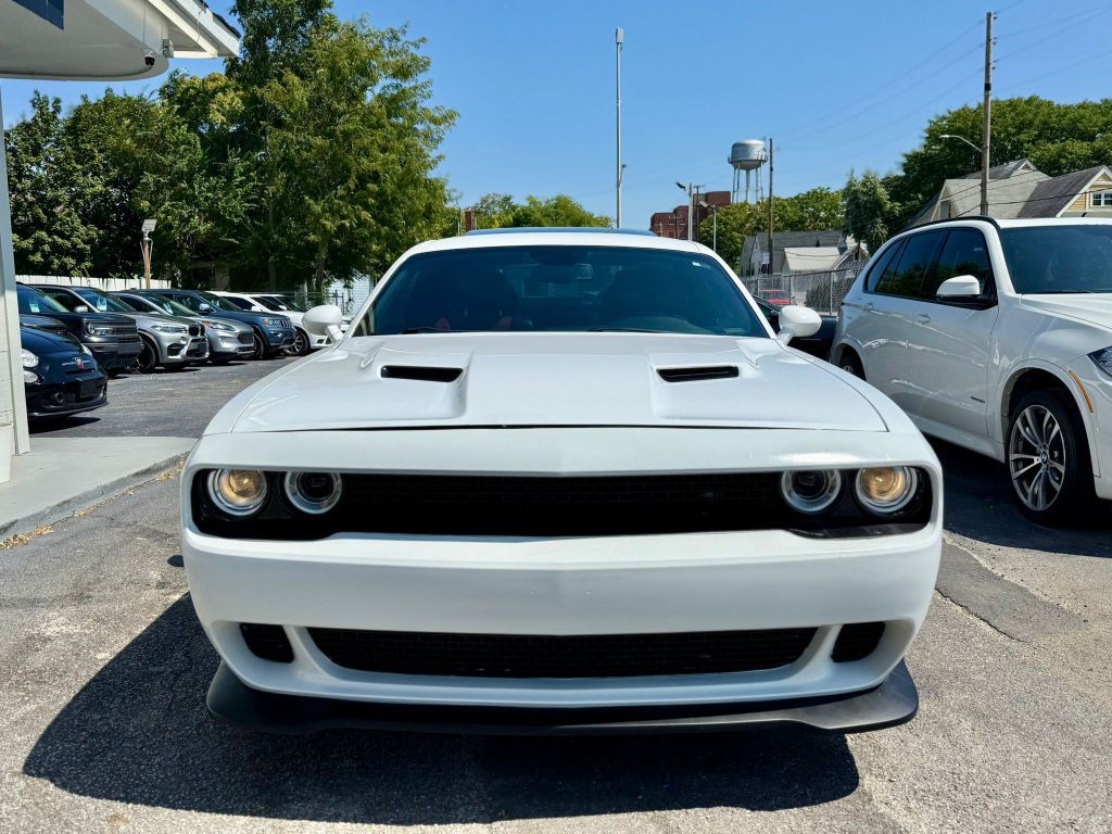 2017 Dodge Challenger Image 14