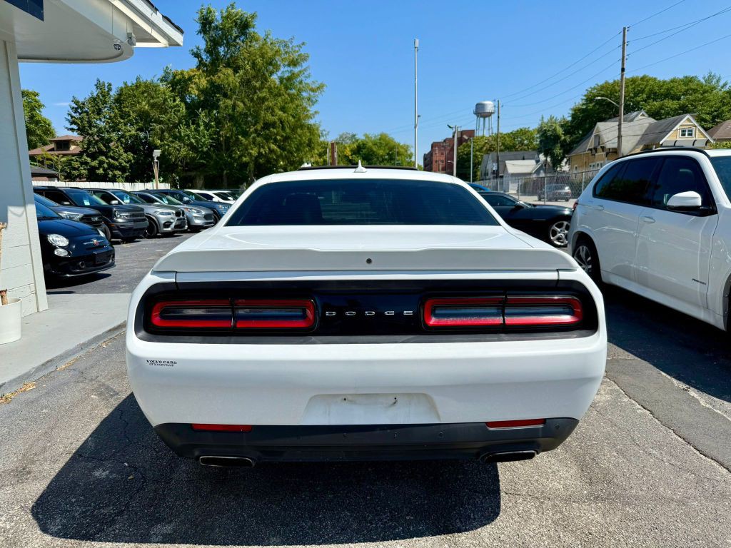 2017 Dodge Challenger Image 15