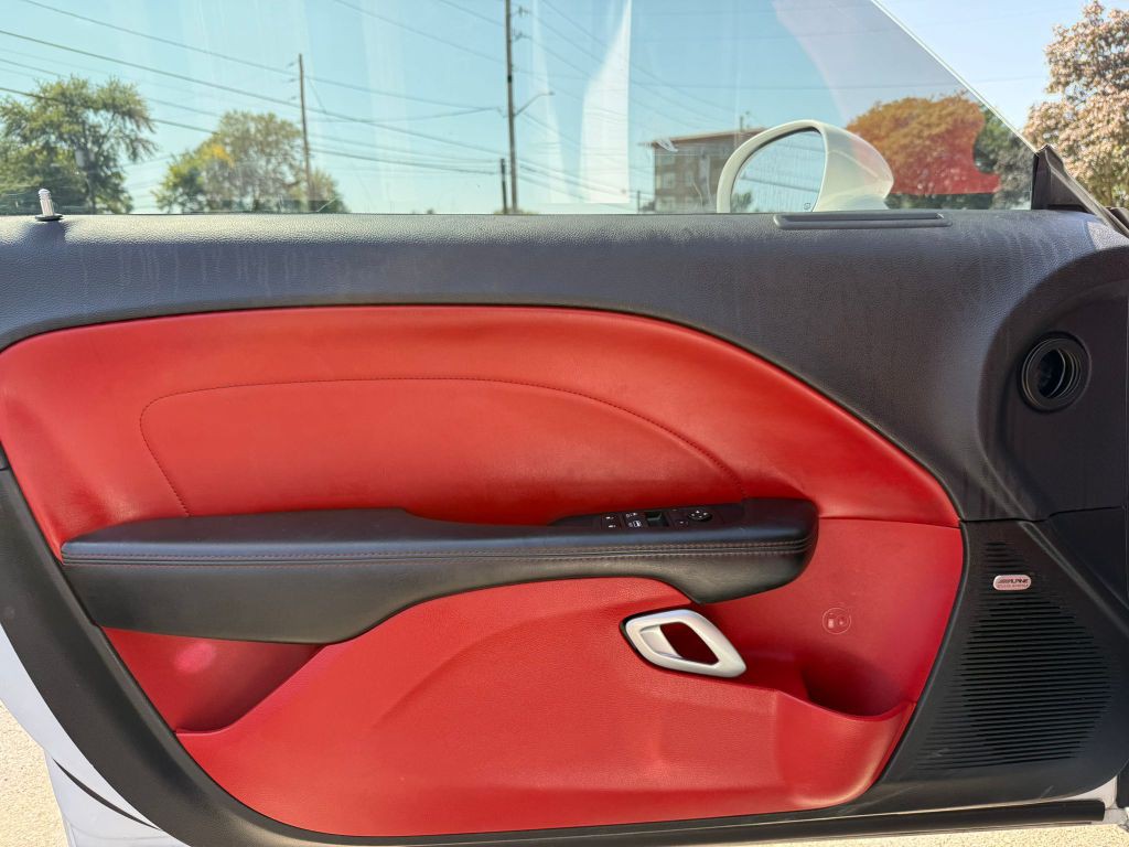 2017 Dodge Challenger Image 38