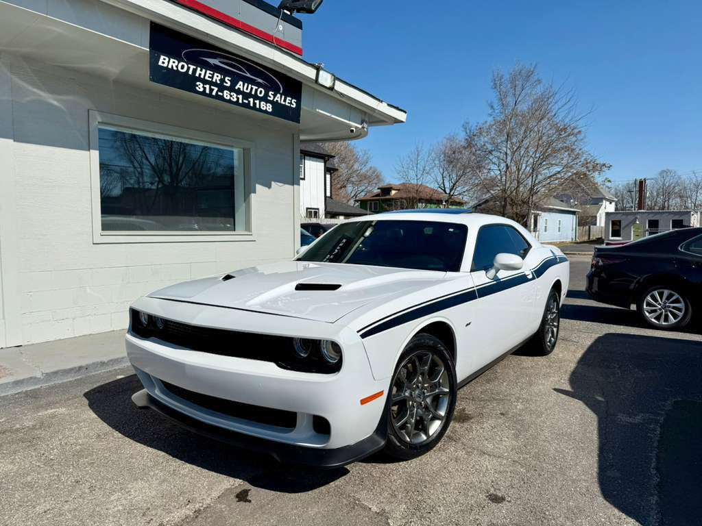2017 Dodge Challenger Image 2