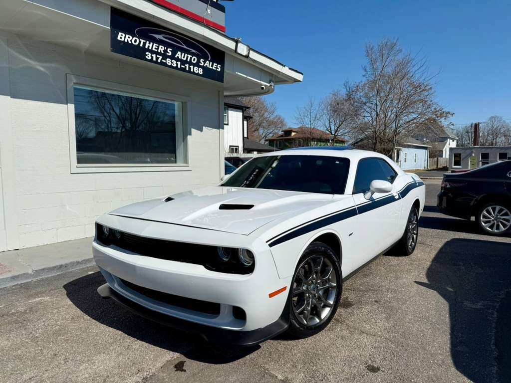 2017 Dodge Challenger Image 3