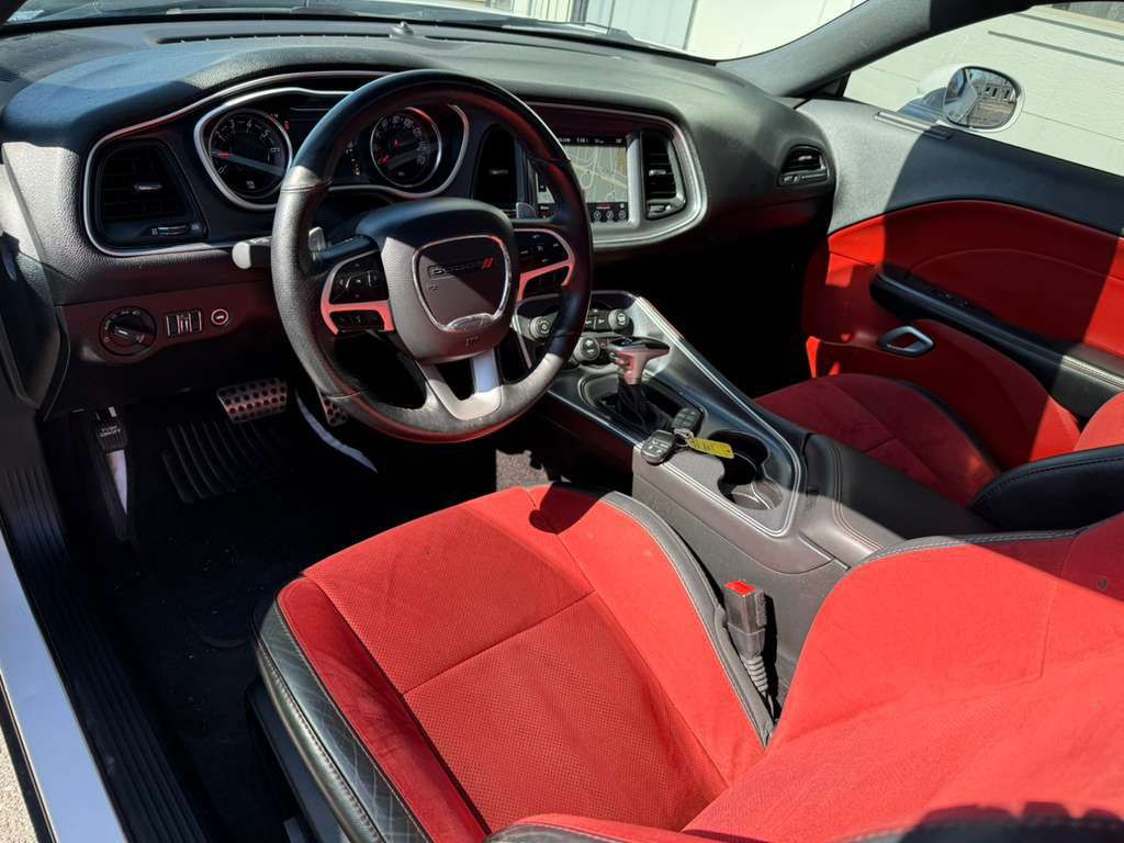 2017 Dodge Challenger Image 14