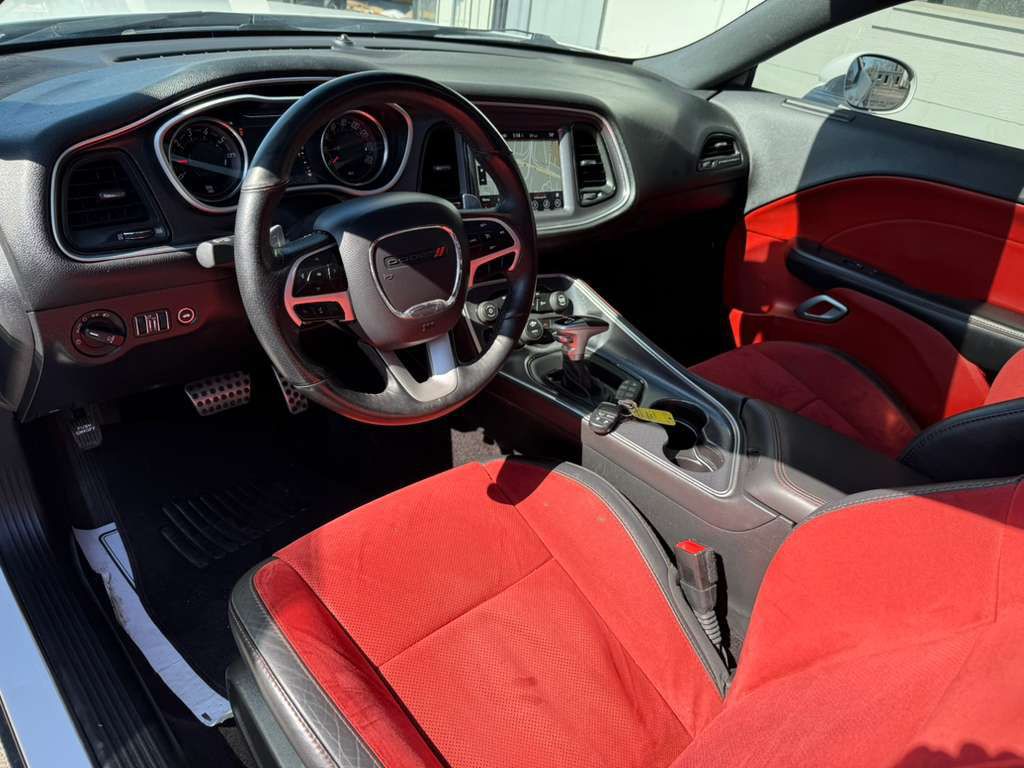 2017 Dodge Challenger Image 15