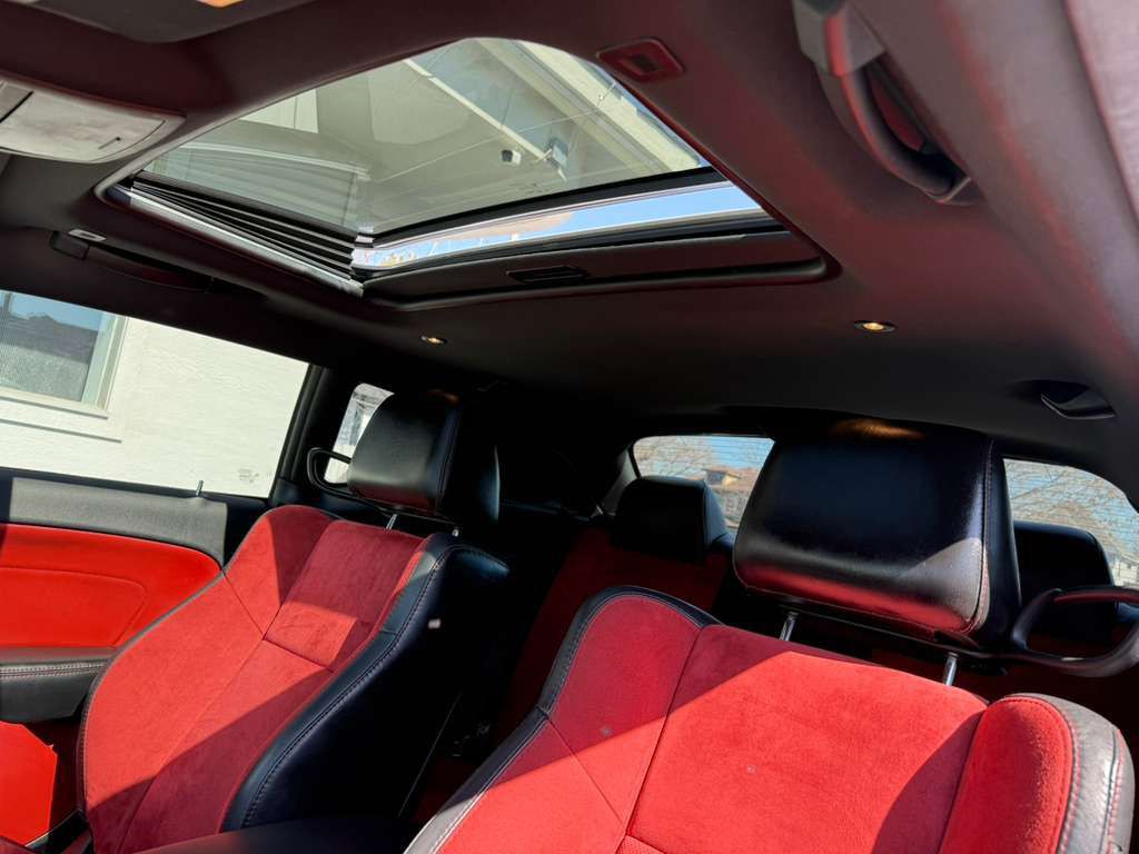 2017 Dodge Challenger Image 19