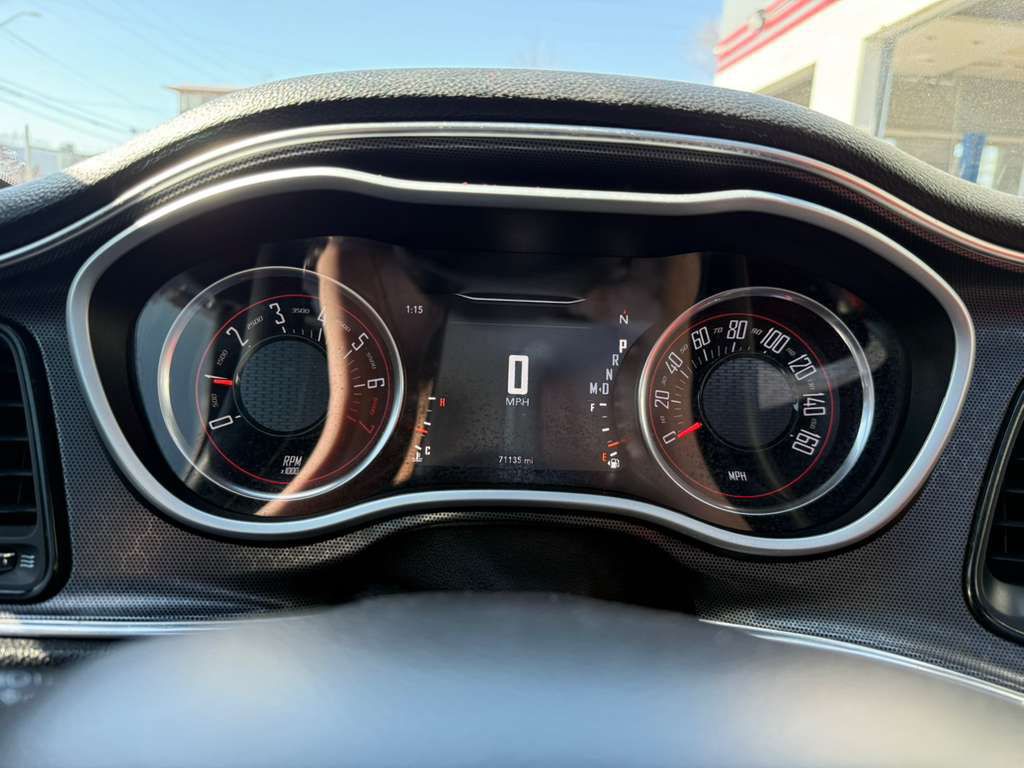 2017 Dodge Challenger Image 21