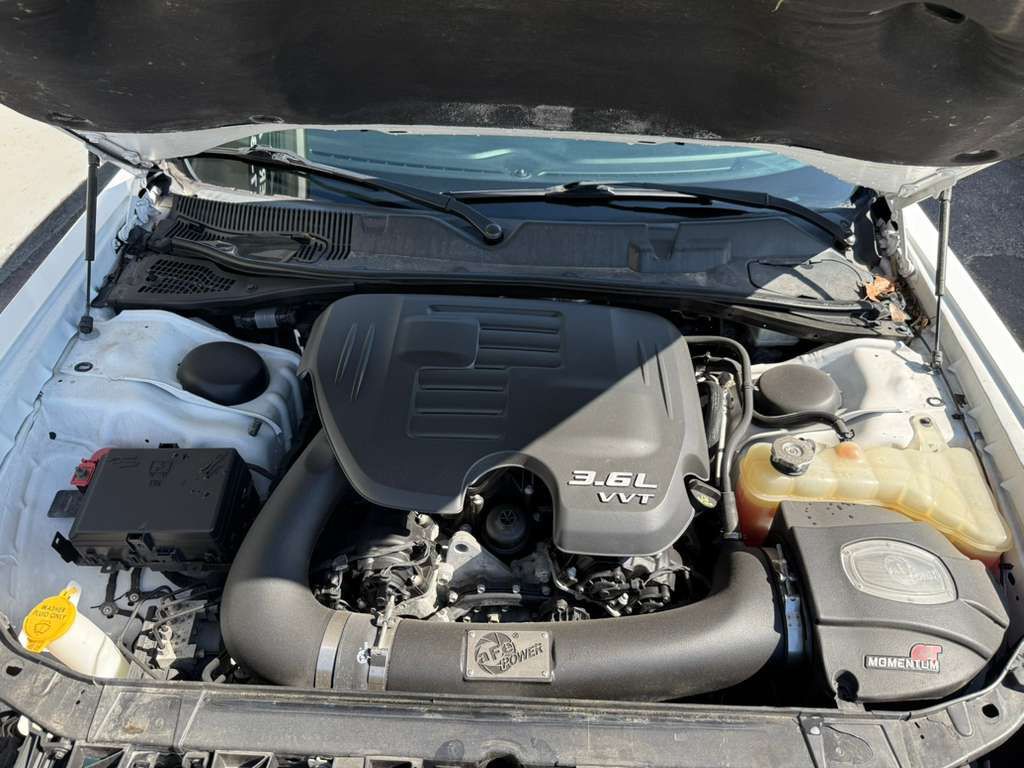 2017 Dodge Challenger Image 38