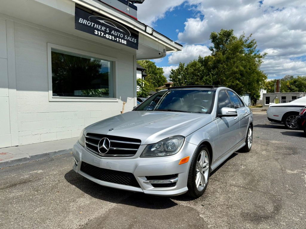 2014 Mercedes-Benz C-Class Image 2